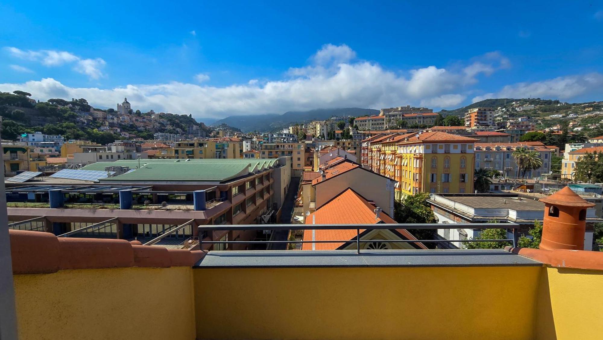 Centro Immobiliare Flagships Apartments Sanremo Eksteriør bilde