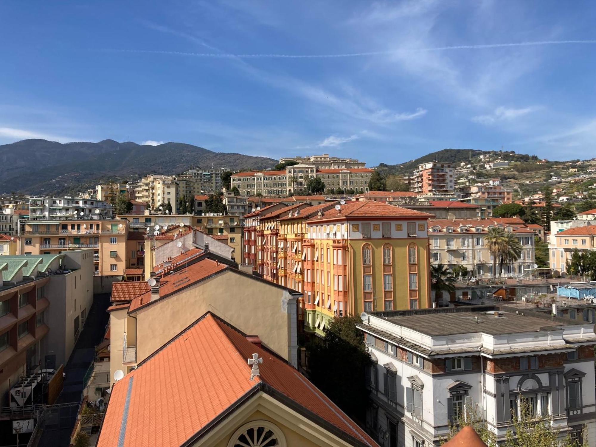Centro Immobiliare Flagships Apartments Sanremo Eksteriør bilde